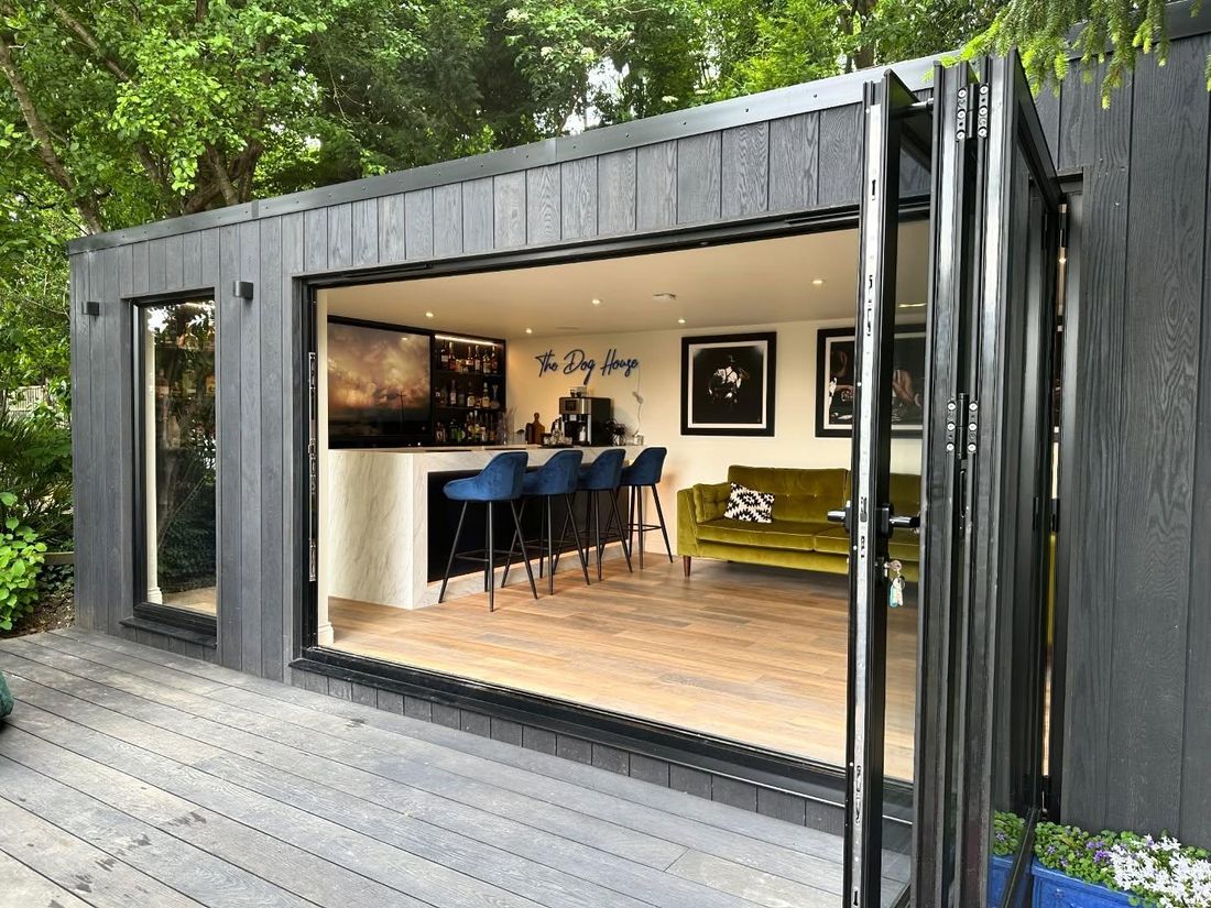 Garden workshop room
